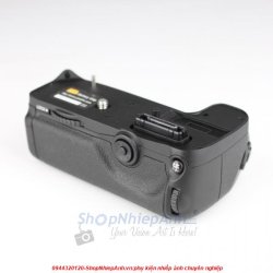 thumbnail Grip Pixel Vertax D11 for Nikon D7000