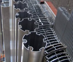 thumbnail Khung treo 1 phông kéo xích - 0