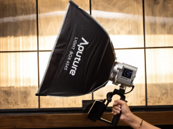 thumbnail Softbox Aputure amaran 45x45 cầm tay nhỏ gọn